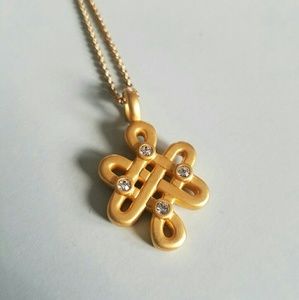 NWOT LuLu Avenue celtic knot pendant necklace